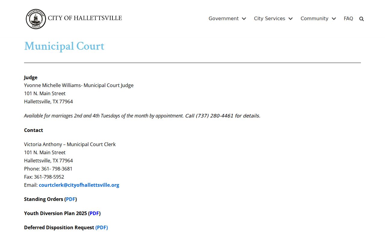 Hallettsville Municipal Court page showing clerk information and court forms